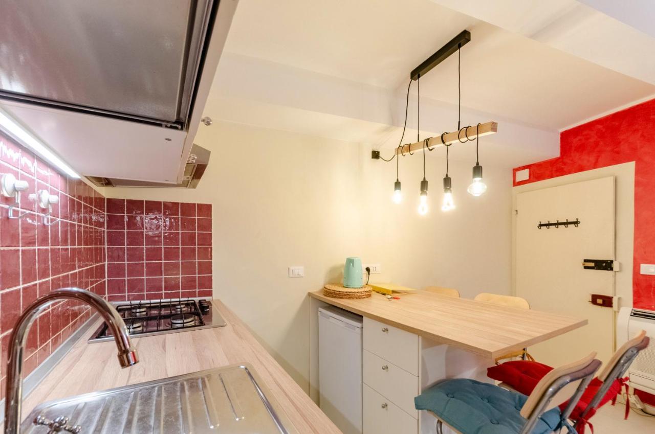 Apartament Joivy Cosy Flat In The Centre Genua Zewnętrze zdjęcie
